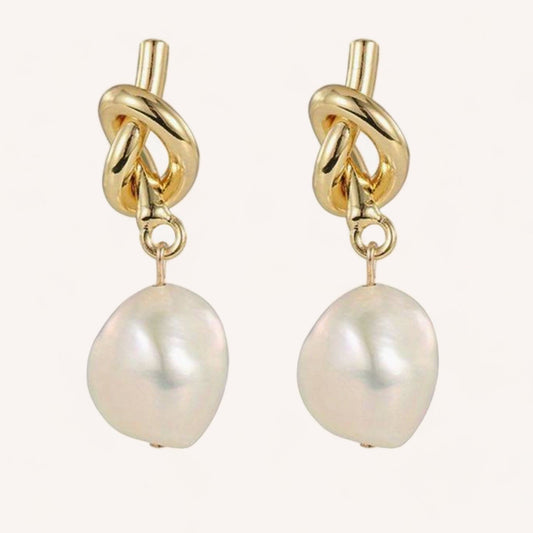 Luxeandco Giselle Pearl Earrings | Gold Plated